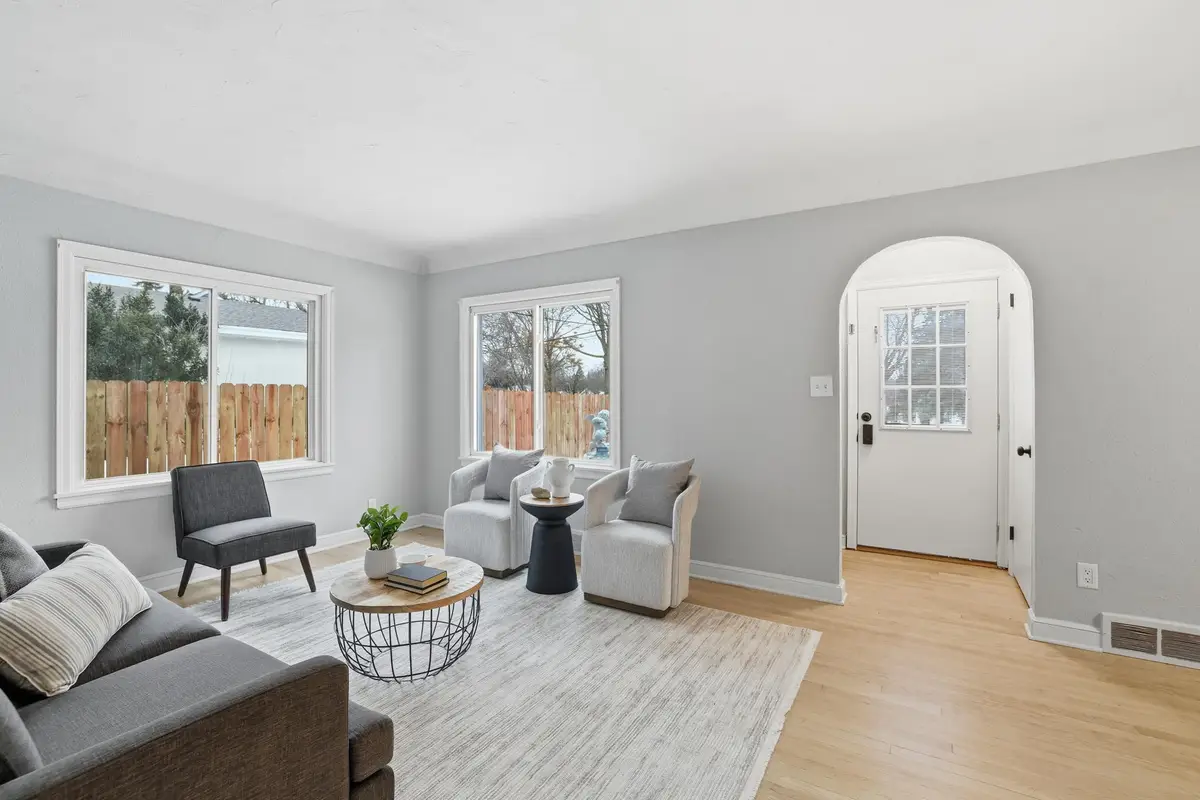 1406 Furness Parkway, Saint Paul, MN 55119 - Image #1