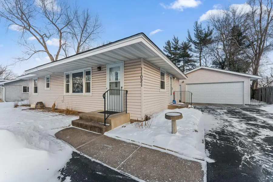 11021 Wren Street Nw, Coon Rapids, MN 55433 - Image #2