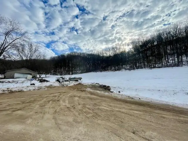 W923 Lower Oak Valley Road, Fountain City, WI 54629 - #2