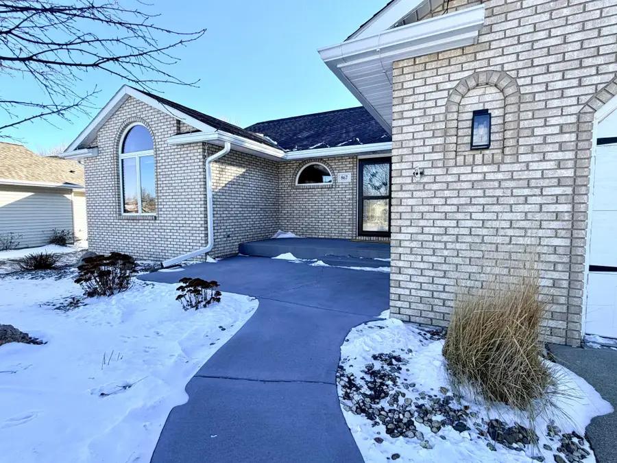 867 Briarwood Drive, Worthington, MN 56187 - Image #3