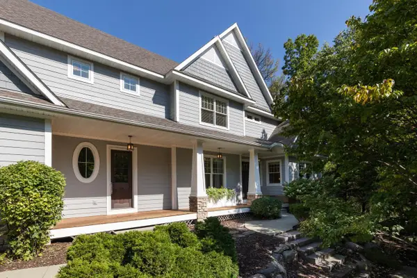 17244 Valley Road, Eden Prairie, MN 55347