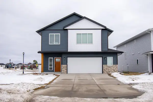 5507 Lori Lane W, West Fargo, ND 58078