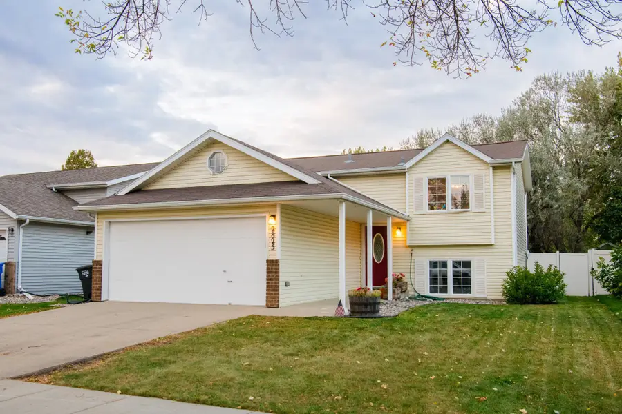 2825 35 1/2 Avenue S, Fargo, ND 58104 - Image #3