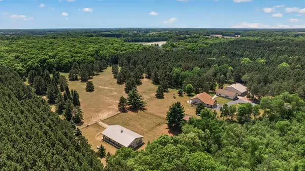5088 357th Avenue Nw, Cambridge, MN 55017