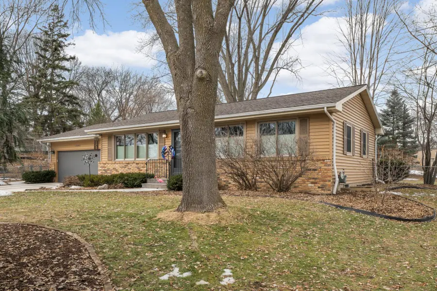 10042 Irwin Circle, Bloomington, MN 55437 - #2