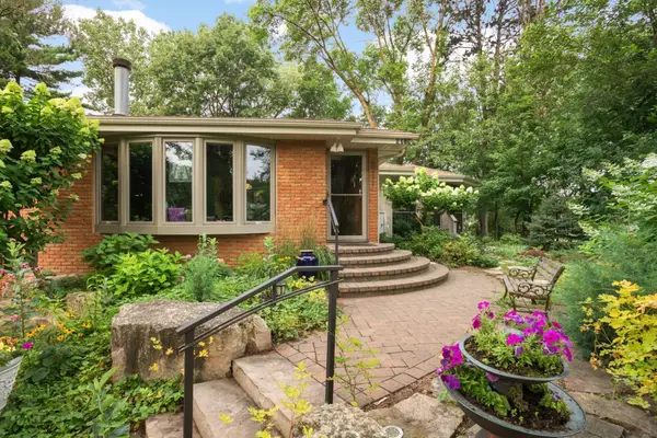 6911 Booth Avenue, Inver Grove Heights, MN 55076