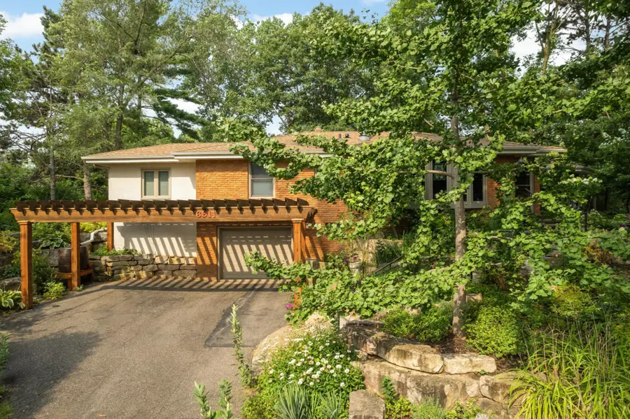 6911 Booth Avenue, Inver Grove Heights, MN 55076 - #3