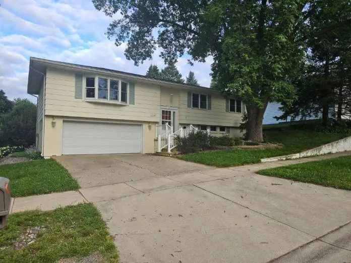 1116 Lakewood Avenue, Albert Lea, MN 56007 - Image #1