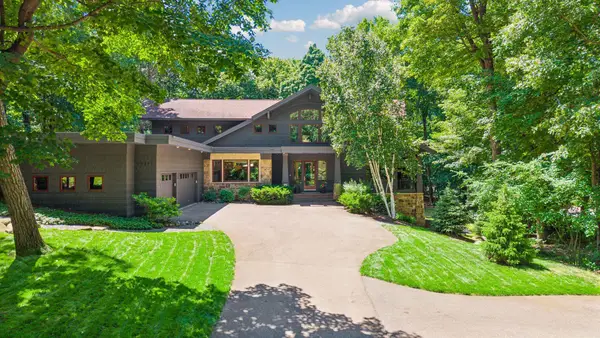 20895 Spencer Lane, Shorewood, MN 55331
