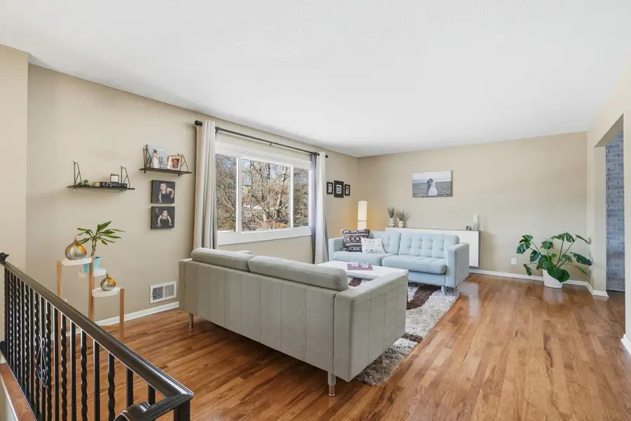 8671 Red Oak Drive, Eden Prairie, MN 55347 - Image #2