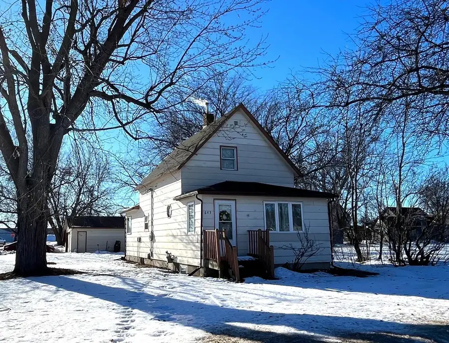 643 1st Avenue E, Cambridge, MN 55008 - Image #2