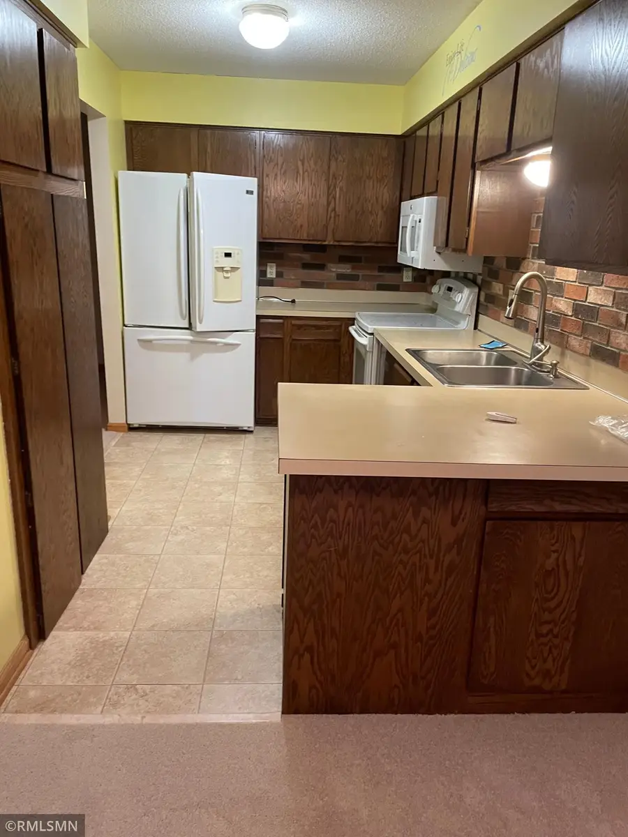 10320 Balsam Lane, Eden Prairie, MN 55347 - Image #2