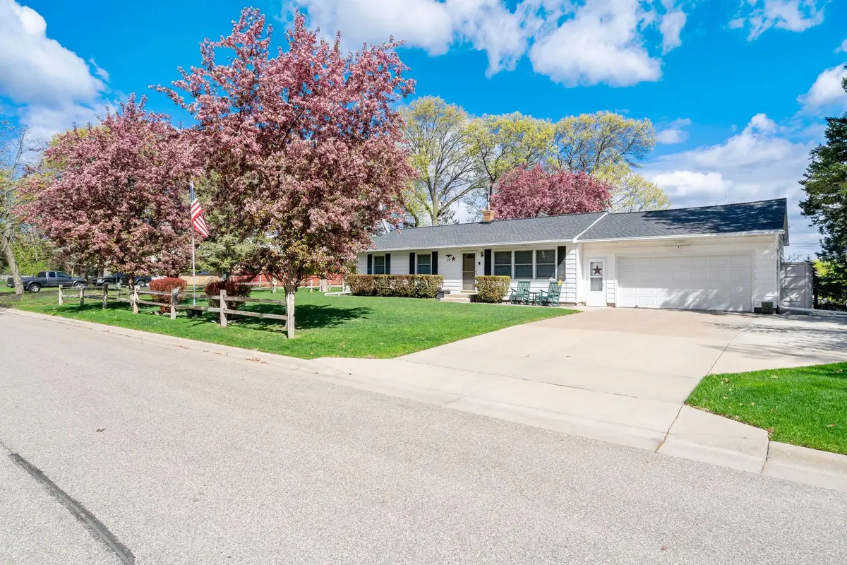 39 Labore Avenue, Little Canada, MN 55117 - #1