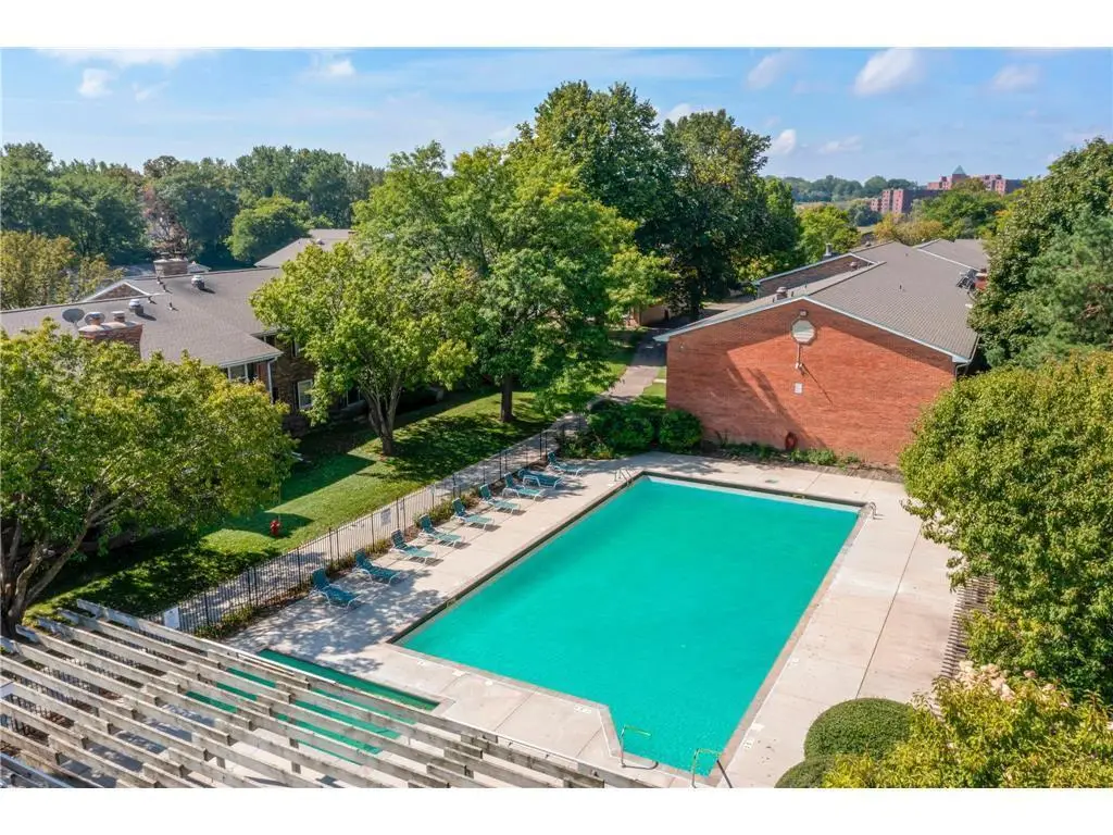 810 Old Settlers Trail #5, Hopkins, MN 55343 - Image #1