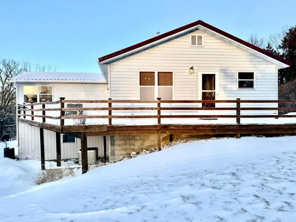 10955 199th Avenue Ne, New London, MN 56273