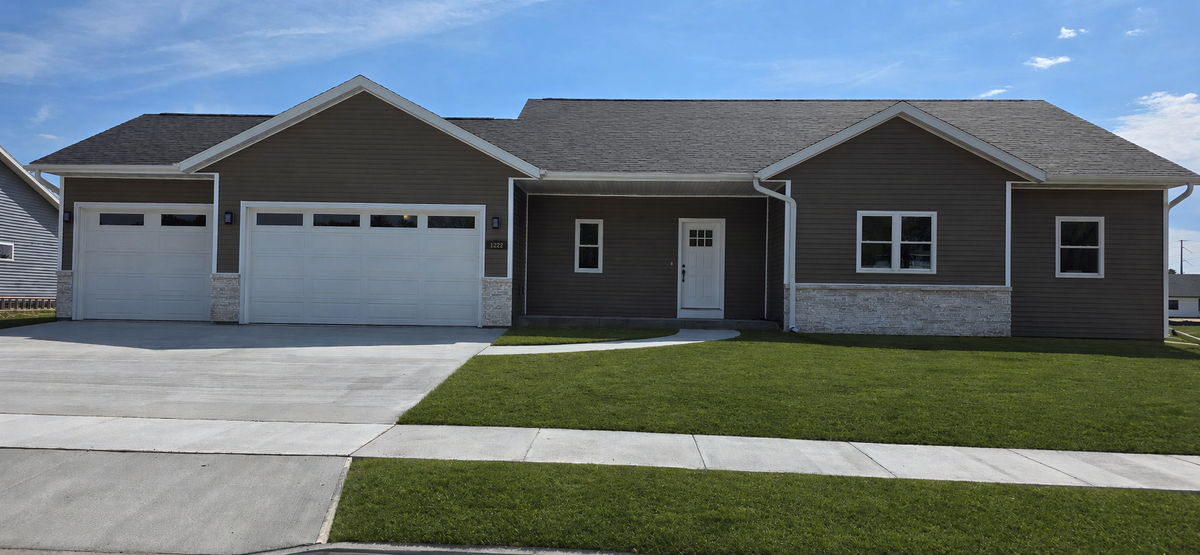 1222 Leo Drive, Holmen, WI 54636 - #1