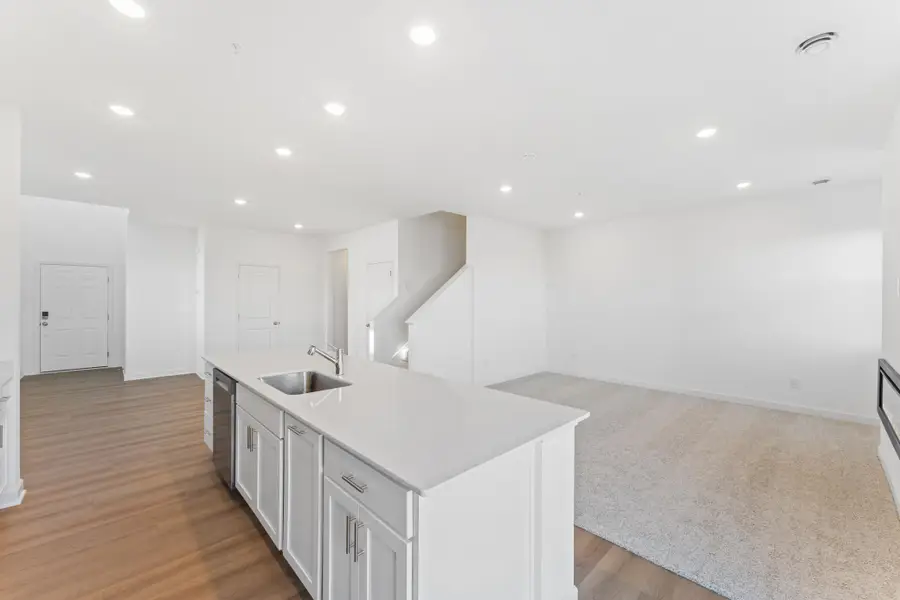 10523 Harbor Lane N, Maple Grove, MN 55369 - Image #2