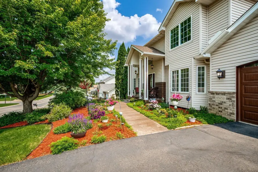 17452 Hibiscus Avenue, Lakeville, MN 55044 - Image #2