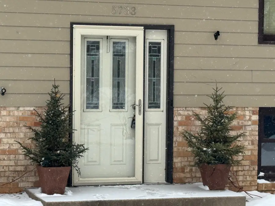 5733 Scenic Heights Drive, Minnetonka, MN 55345 - Image #2