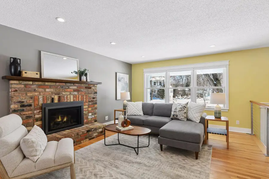 4220 Winchester Court, Minnetonka, MN 55345 - #2