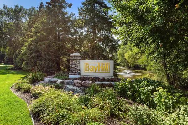 11472 Fairfield Road W #302, Minnetonka, MN 55305