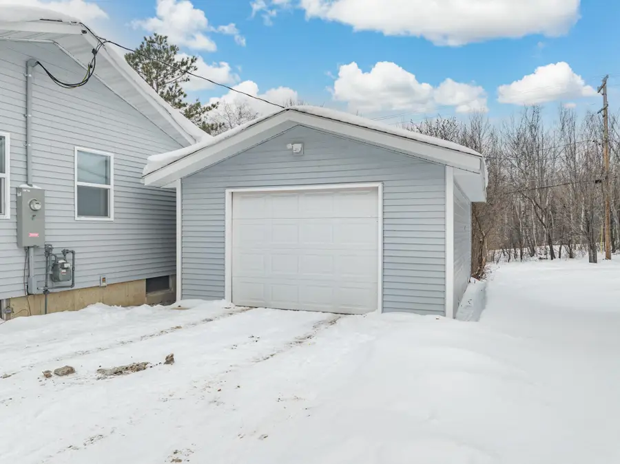 414 9th Street Ne, Chisholm, MN 55719 - #3