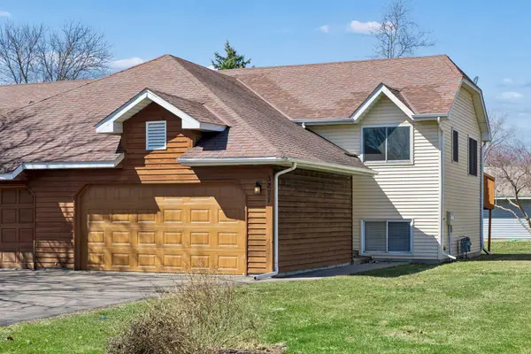 3277 Greenbrier Street, Vadnais Heights, MN 55127