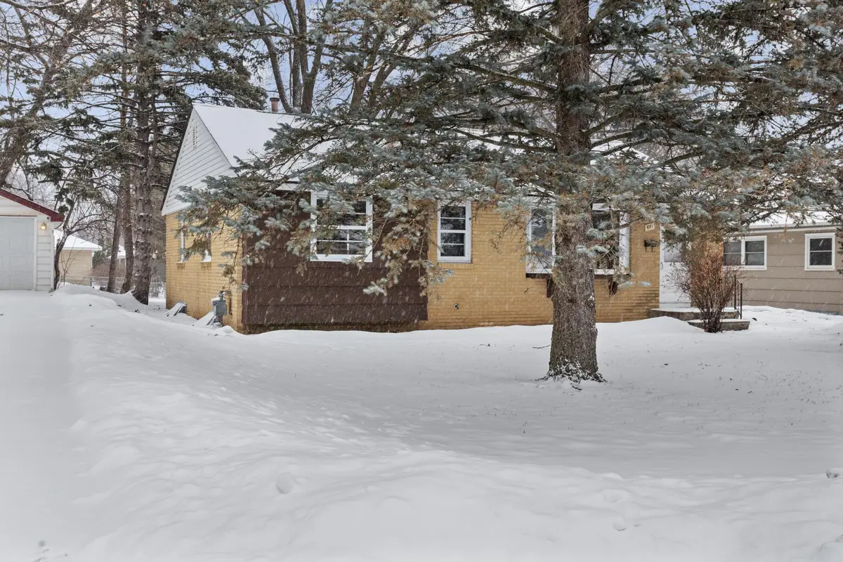 621 5th Avenue S, Hopkins, MN 55343 - Image #1
