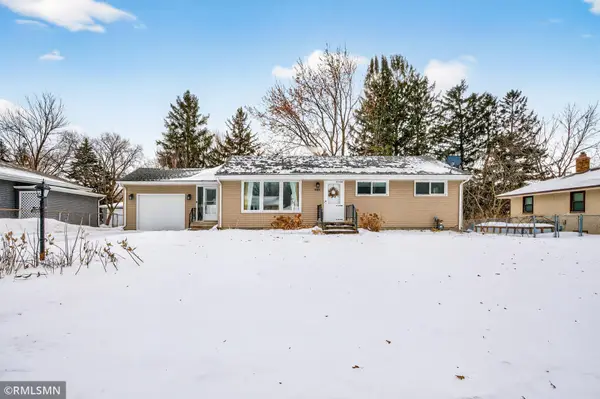 1084 Edgewater Avenue, Shoreview, MN 55126