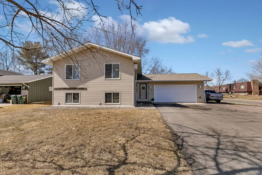 501 Kirkwall Drive, Waite Park, MN 56387 - #2