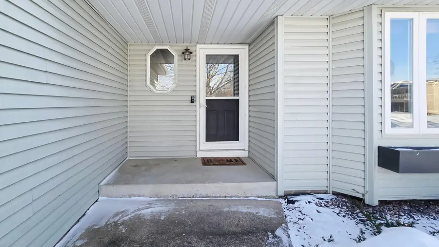4609 Heather Way N, Oakdale, MN 55128 - Image #2