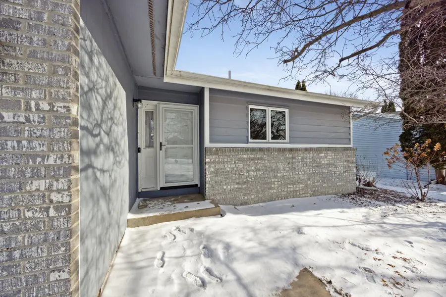 13475 Glenhurst Avenue, Savage, MN 55378 - Image #3