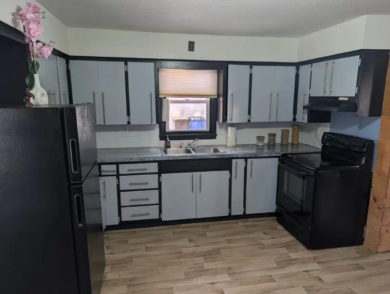 526 1st Avenue Se, Wells, MN 56097 - #3