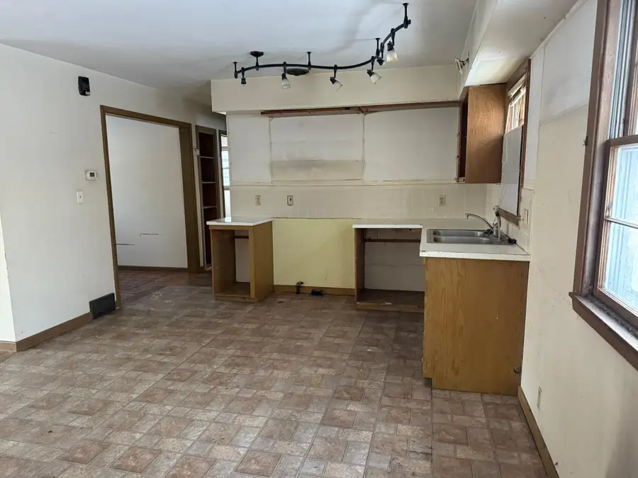 1405 W Clark Street, Albert Lea, MN 56007 - Image #2