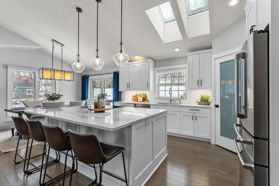 9201 La Rivier Court, Eden Prairie, MN 55347 - Image #2