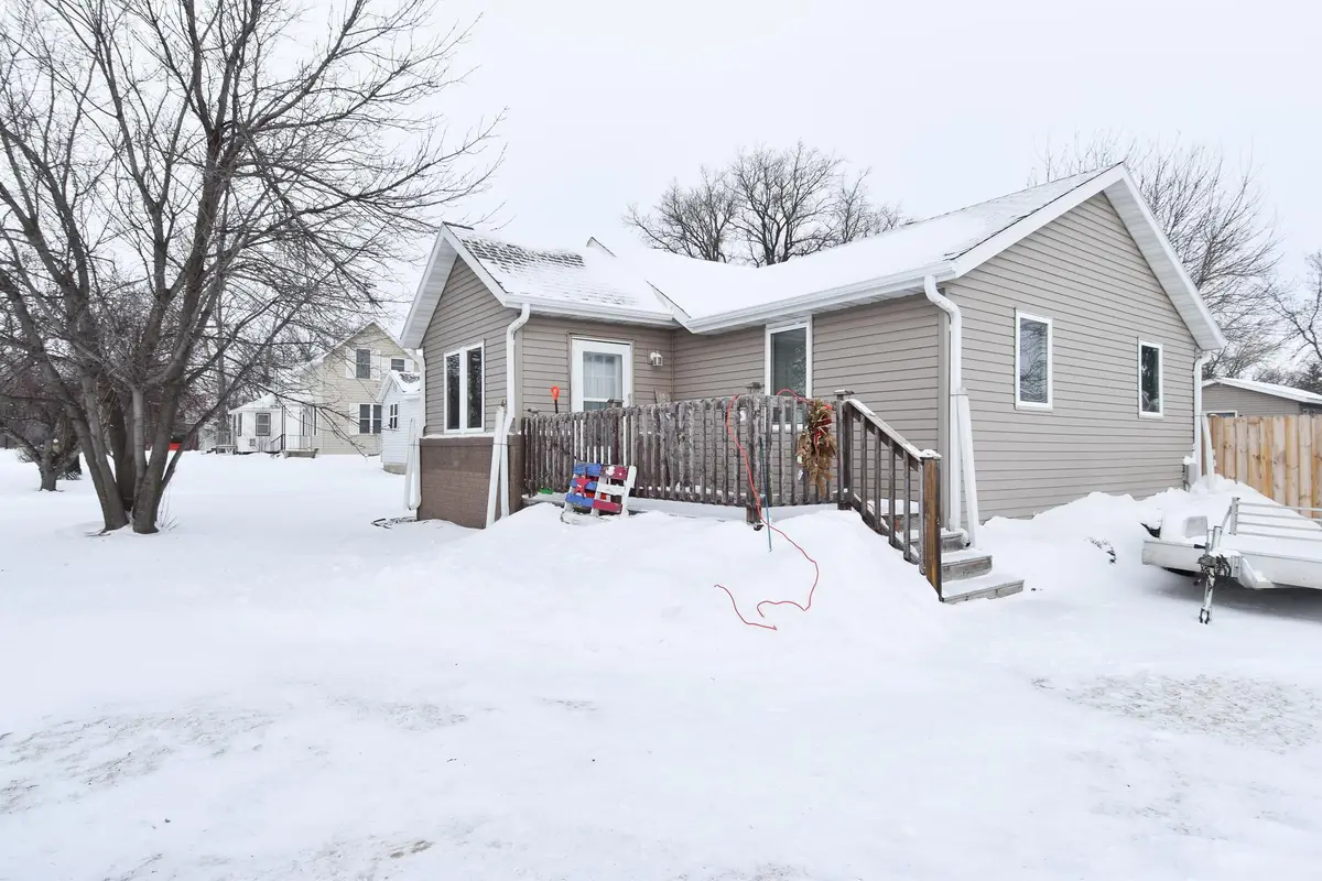 412 Kinney Avenue N, Thief River Falls, MN 56701 - Image #1