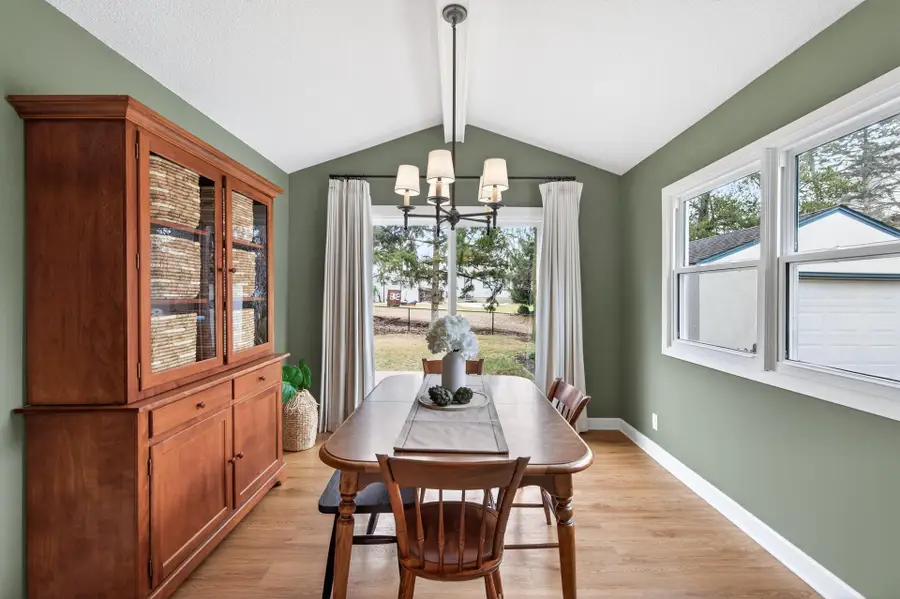 2712 5th Avenue E, North Saint Paul, MN 55109 - #3