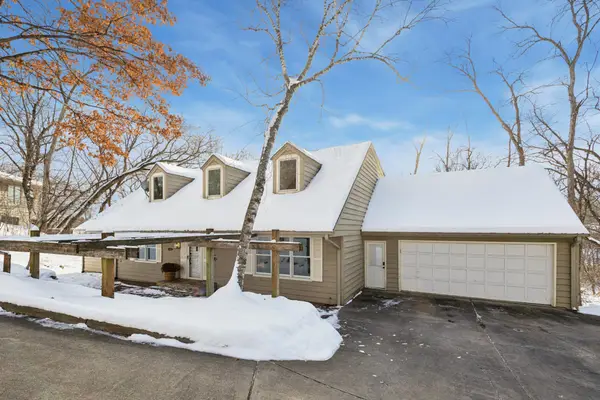 18213 Hermitage Way, Minnetonka, MN 55345