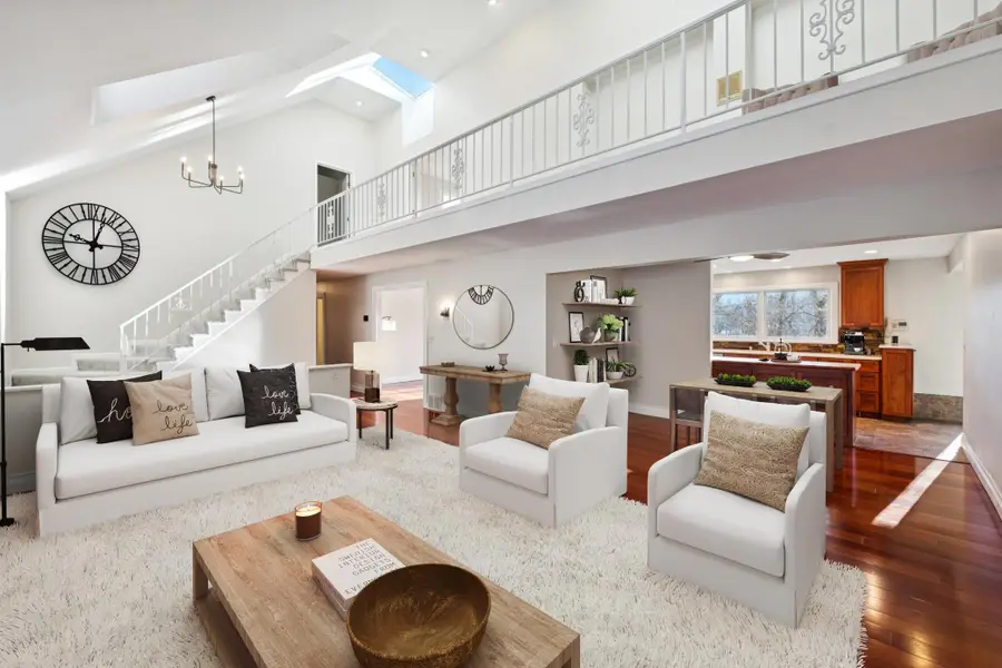 18213 Hermitage Way, Minnetonka, MN 55345 - Image #2