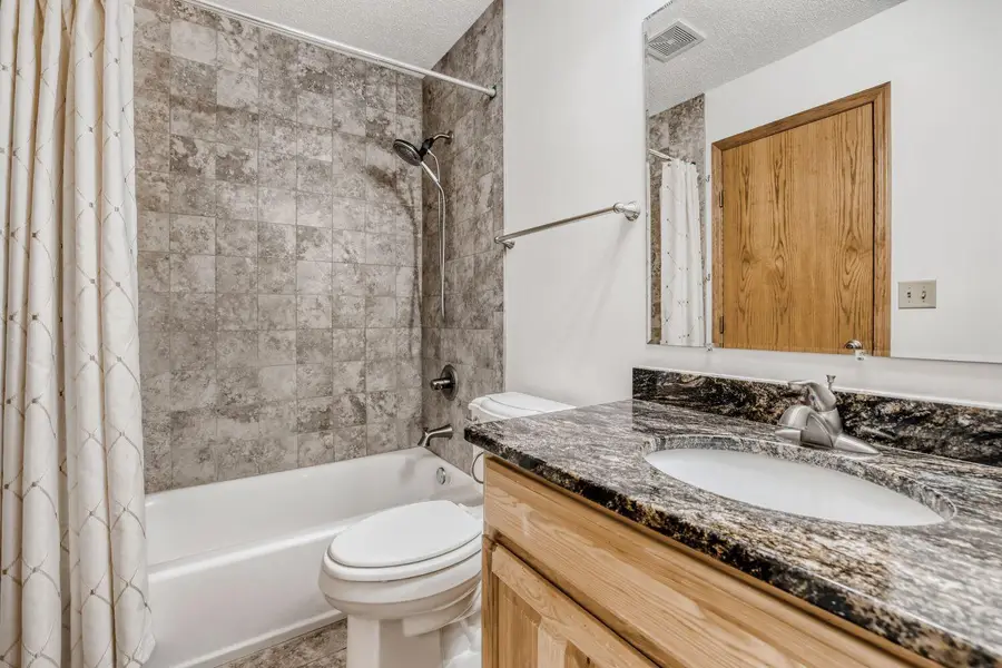 6871 Macbeth Court, Woodbury, MN 55125 - #3