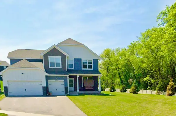 1663 Oak Creek Drive, Chaska, MN 55318