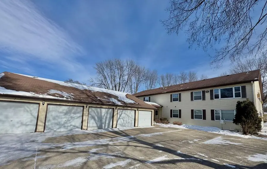 826 Central Avenue N #8, Faribault, MN 55021 - Image #2