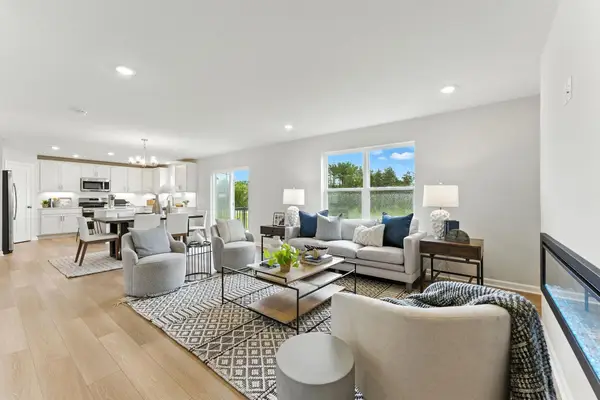 1125 Annagaire Curve, Rosemount, MN 55068