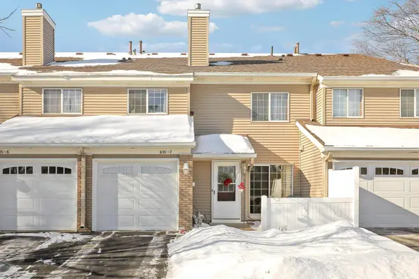 691 85th Lane Nw #7, Coon Rapids, MN 55433