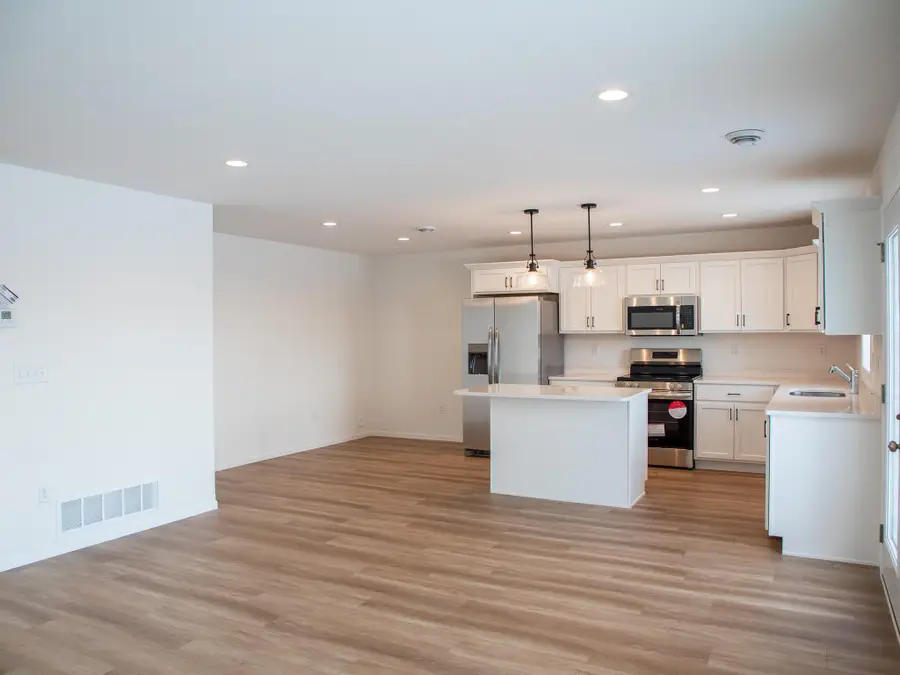 2513 37 Avenue S, Moorhead, MN 56560 - Image #3