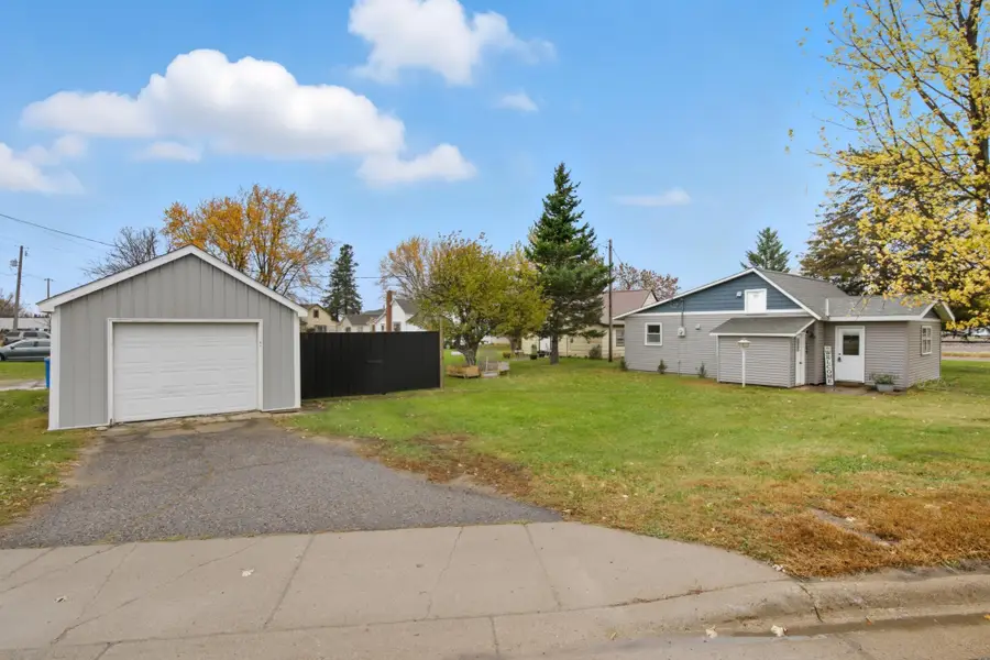 104 W Centre Street, Royalton, MN 56373 - #2