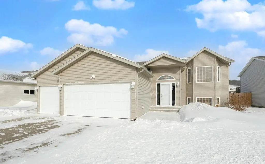 1034 39th Avenue W, West Fargo, ND 58078 - #1