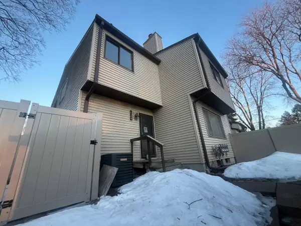 6368 Saint Johns Drive, Eden Prairie, MN 55346