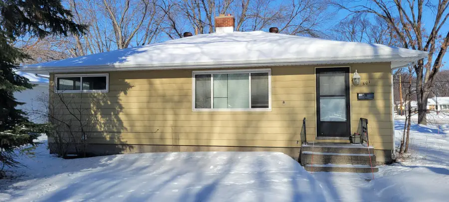 301 21st Avenue N, Fargo, ND 58102 - #2