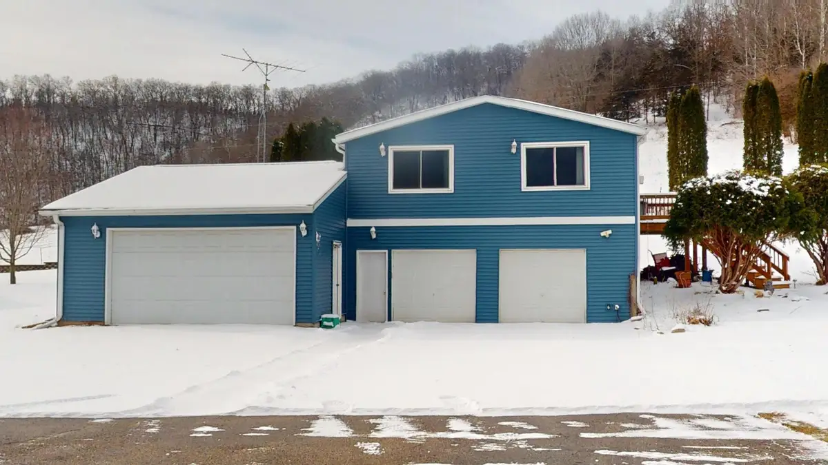 S3527 Bobcat Trail, Fountain City, WI 54629 - #1